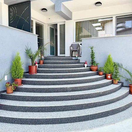 Nomad Vila Villa *